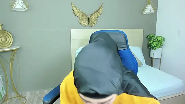 chaymae nah  online show from 01.05.25