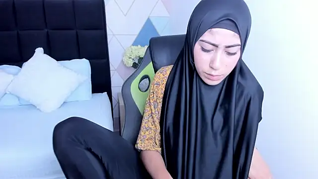 chaymae nah  online show from 01.23.25