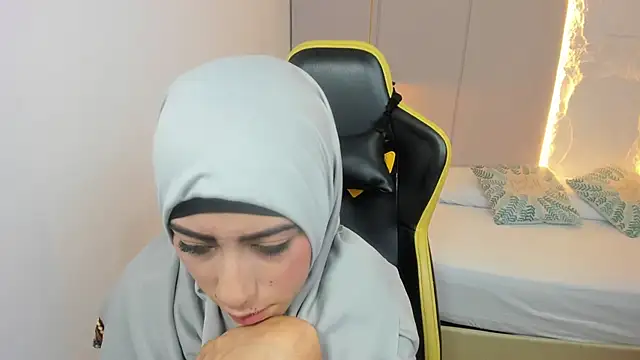 chaymae nah  online show from 01.24.25