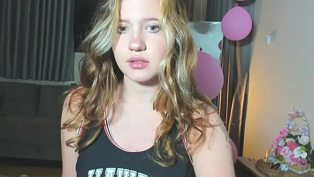 HanahCute online show from 03.07.25