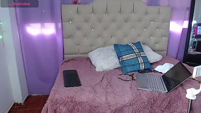 ameliefederline11 online show from 03.18.25