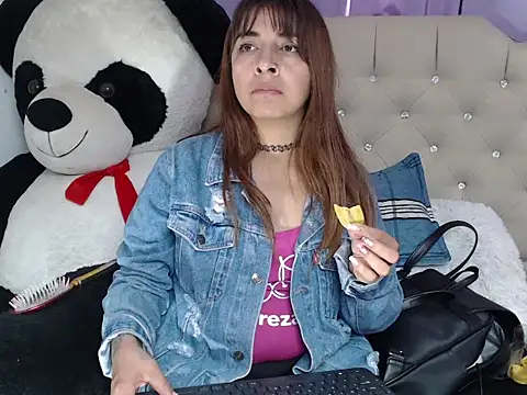 ameliefederline11 online show from 12.22.25