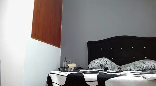 Snapshot of Emilia_1995 chatting on 03.16.25 Emilia 1995 online show from 03.16.25