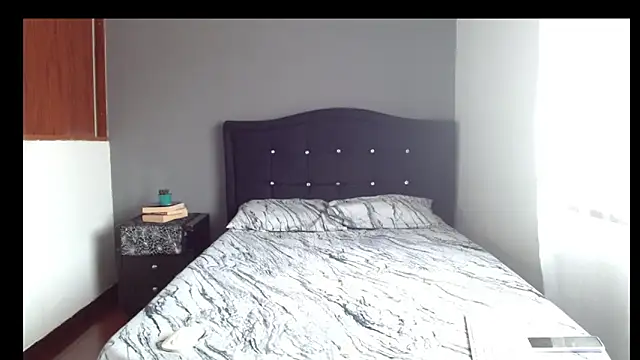 Emilia 1995 online show from 02.14.26