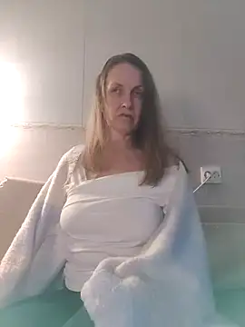 Evelina cute online show from 12.25.24