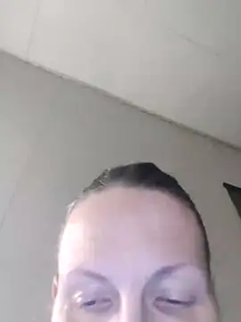 Evelina cute online show from 01.12.25