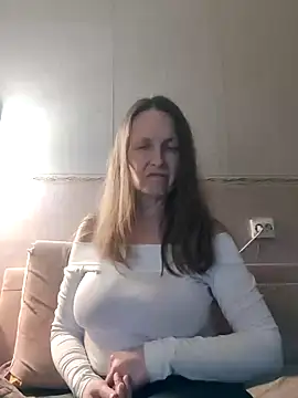 Evelina cute online show from 02.26.25