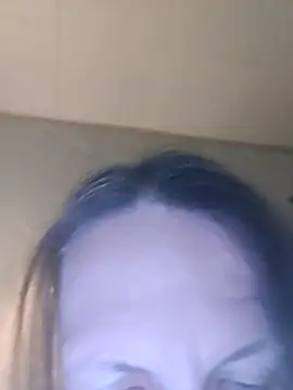 Evelina cute online show from 11.18.25