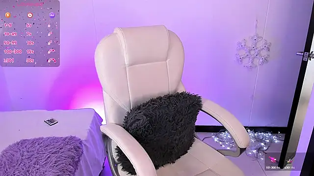 Snapshot of nyna_1 chatting on 03.16.25 nyna 1 online show from 03.16.25