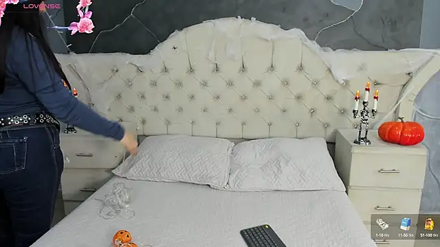 AmberGreyy  online show from 10.15.25