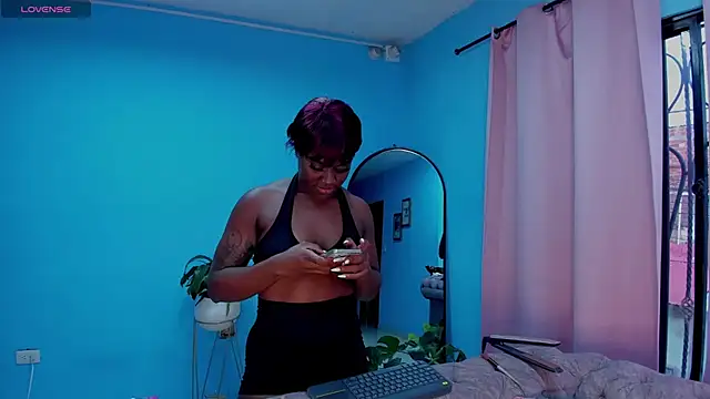 IsabellaBromsS online show from 03.25.26