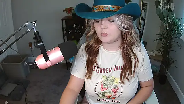 Snapshot of rodeobrii chatting on 05.24.26 rodeobrii online show from 05.24.26