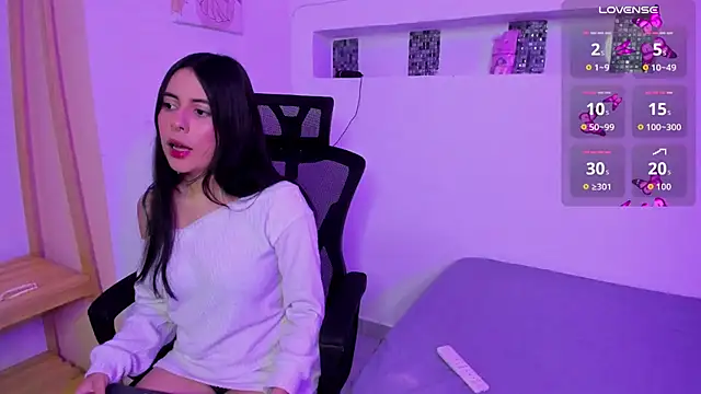 little isabela1 online show from 03.31.26