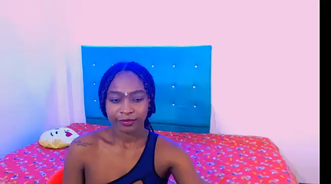 Snapshot of ladypussy69 chatting on 02.08.25 ladypussy69 online show from 02.08.25