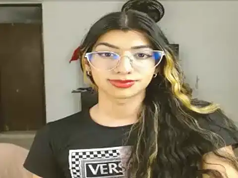 engielphoenis14 online show from 12.12.24