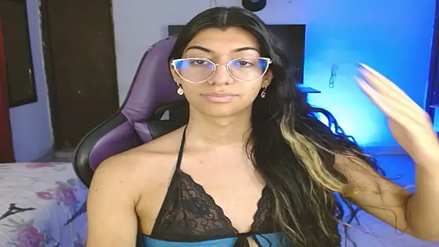 engielphoenis14 online show from 12.04.25