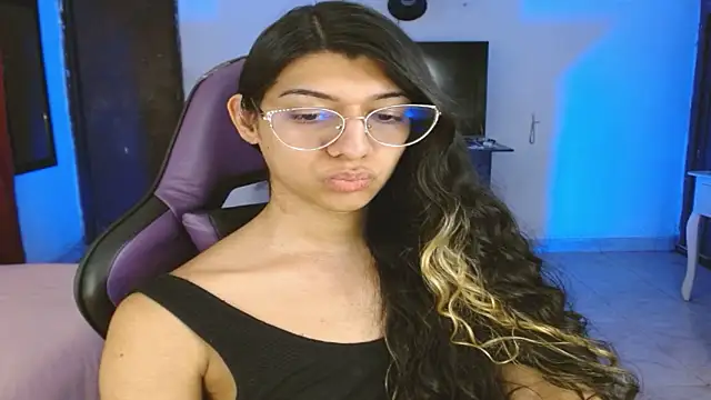 engielphoenis14 online show from 01.14.26