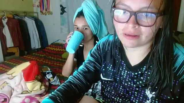 Snapshot of clayre_and_jill chatting on 09.15.25 clayre and jill online show from 09.15.25