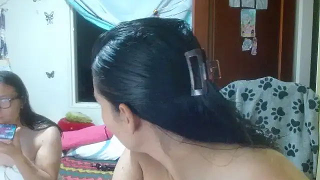 Snapshot of clayre_and_jill chatting on 10.08.25 clayre and jill online show from 10.08.25