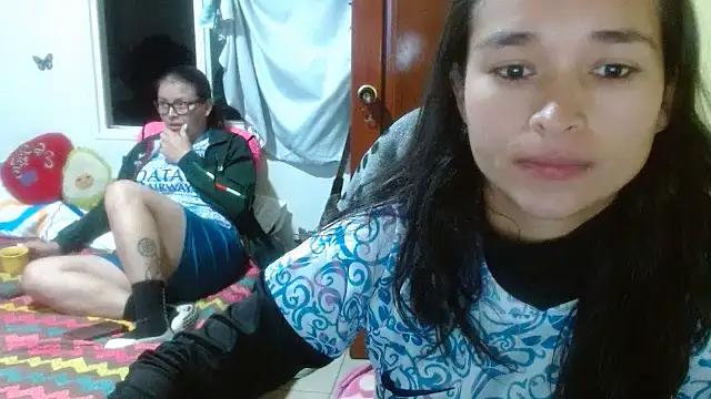 Snapshot of clayre_and_jill chatting on 10.13.25 clayre and jill online show from 10.13.25