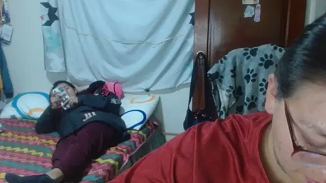 Snapshot of clayre_and_jill chatting on 11.07.25 clayre and jill online show from 11.07.25