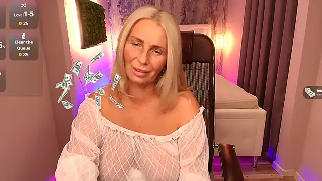 Scarlett Mai online show from 09.10.25