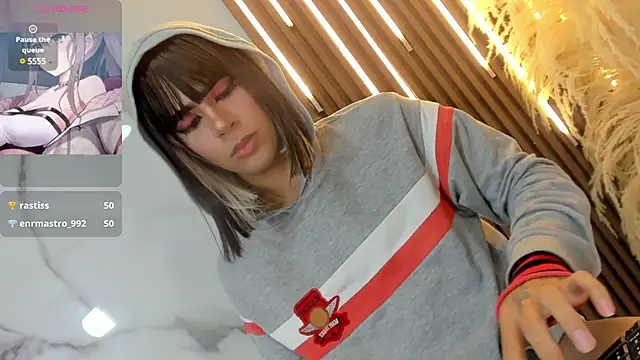 Tiff Valentine online show from 03.15.25