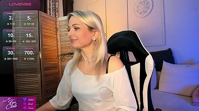 Gloria Lovely online show from 12.12.24