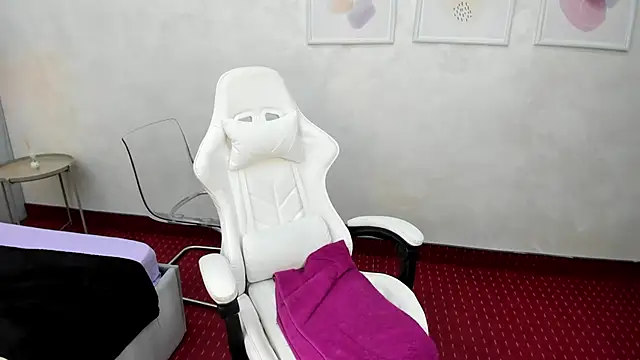 Snapshot of patriciakeys chatting on 02.24.25 patriciakeys online show from 02.24.25