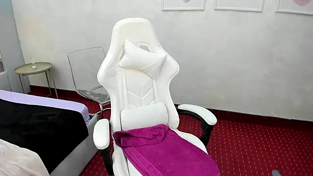 Snapshot of patriciakeys chatting on 02.25.25 patriciakeys online show from 02.25.25