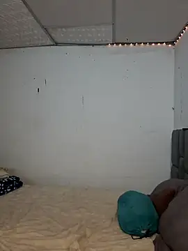 Snapshot of BrittanyDiaz chatting on 02.11.25 BrittanyDiaz online show from 02.11.25