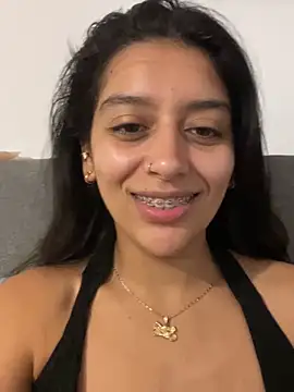 Snapshot of BrittanyDiaz chatting on 11.24.25 BrittanyDiaz online show from 11.24.25