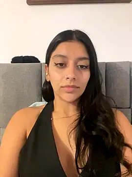 Snapshot of BrittanyDiaz chatting on 11.28.25 BrittanyDiaz online show from 11.28.25