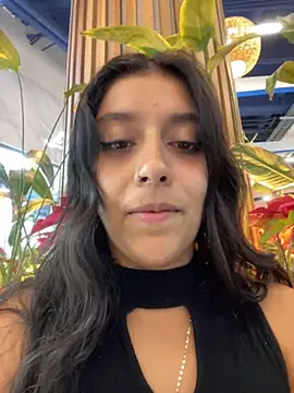 Snapshot of BrittanyDiaz chatting on 11.29.25 BrittanyDiaz online show from 11.29.25