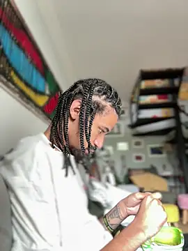 Snapshot of hotcamboy420 chatting on 02.14.25 hotcamboy420 online show from 02.14.25