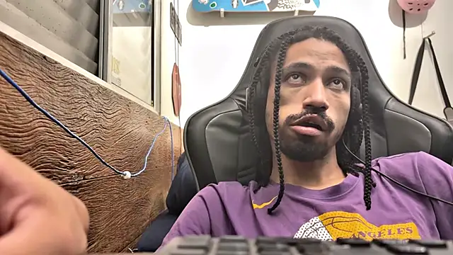 Snapshot of hotcamboy420 chatting on 02.25.25 hotcamboy420 online show from 02.25.25