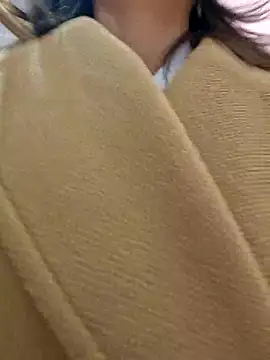 LydiaMaus96 online show from 12.18.25