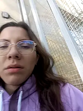 karlamorris  online show from 01.21.25