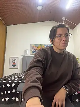 karlamorris  online show from 04.16.26