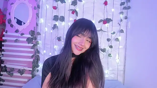 Sophy SmileSweet online show from 01.31.25