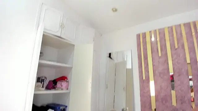 LeahxBarker online show from 03.19.25