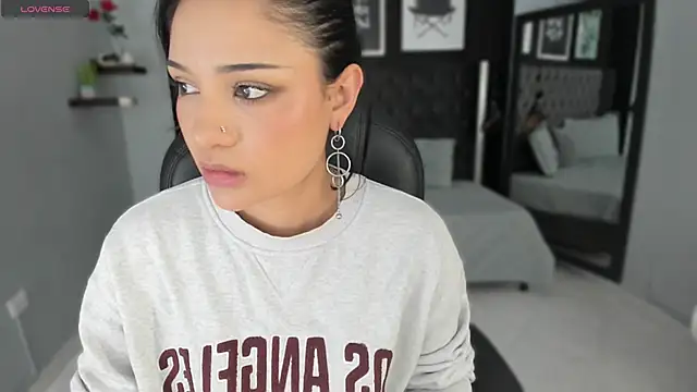 renee shelby  online show from 01.15.26