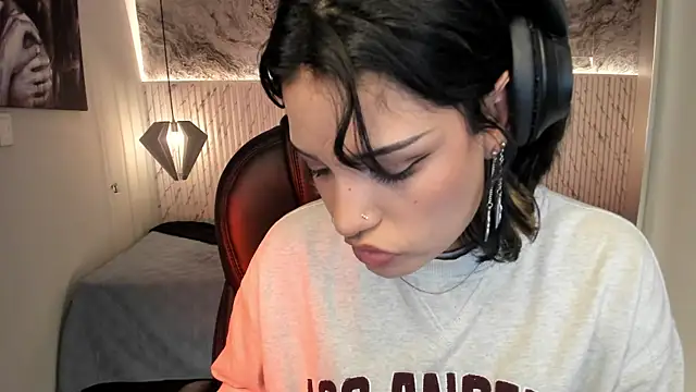 renee shelby  online show from 07.11.26