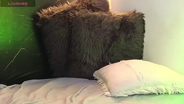 Snapshot of alissa4blonde chatting on 03.12.25 alissa4blonde online show from 03.12.25