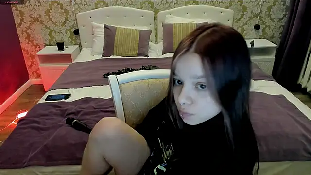 Snapshot of crystal_lilith chatting on 01.29.25 crystal lilith online show from 01.29.25