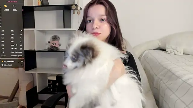 Snapshot of crystal_lilith chatting on 02.12.25 crystal lilith online show from 02.12.25