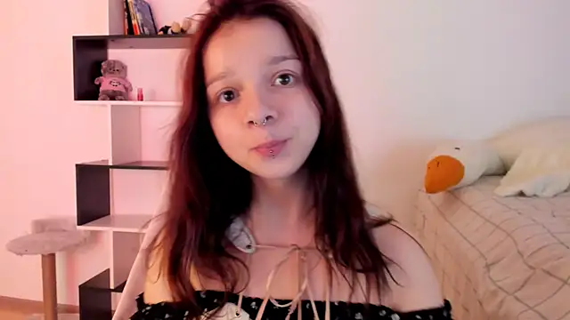 Snapshot of crystal_lilith chatting on 03.09.25 crystal lilith online show from 03.09.25