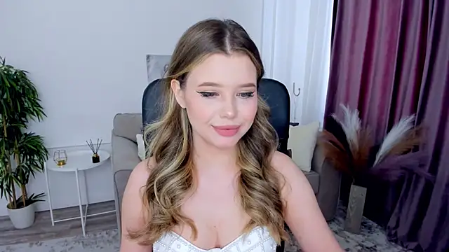 Snapshot of FollowLovee chatting on 03.15.25 FollowLovee online show from 03.15.25