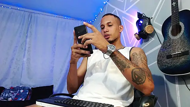 MagnusFrost online show from 03.19.25