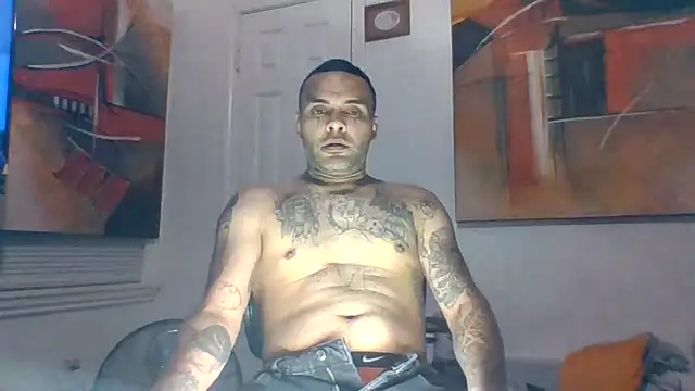 Snapshot of Houstonslong1 chatting on 01.25.25 Houstonslong1 online show from 01.25.25